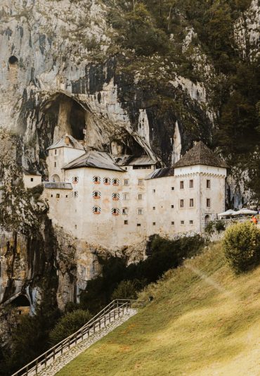 Castillo de Predjama​