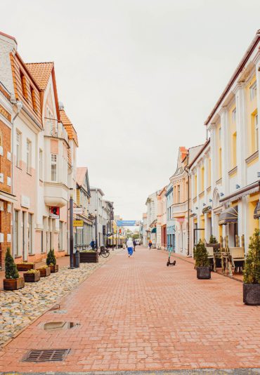 P‰rnu,,P‰rnumaa,,Estonia-19may2021.,Main,Shopping,And,Restaurant,Street,R¸¸tli,In